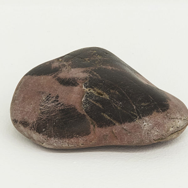 Pedra do Real, 2011/ 2019. Monotipia sobre pedra. aproximadamente 8 x 7 x 3,5 cm