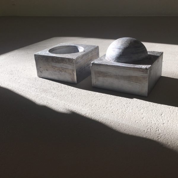 Memória do Fôlego, 2019. Aproximadamente 25 x 25 x 15 cm cada. Institut D’Art Contemporain (IAC) Villeurbanne / Rhône-Alpe. Exposição 'Quase um nada'- projeto OTIUM #4
